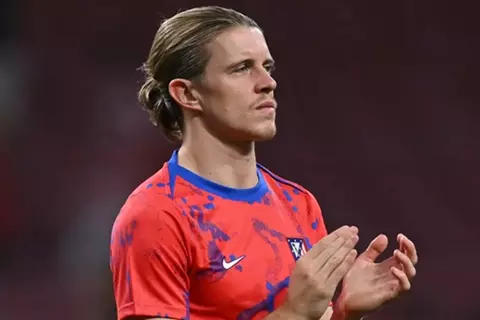 تقارير: نيوكاسل يدرس ضم جالاجر من أتلتيكو مدريد